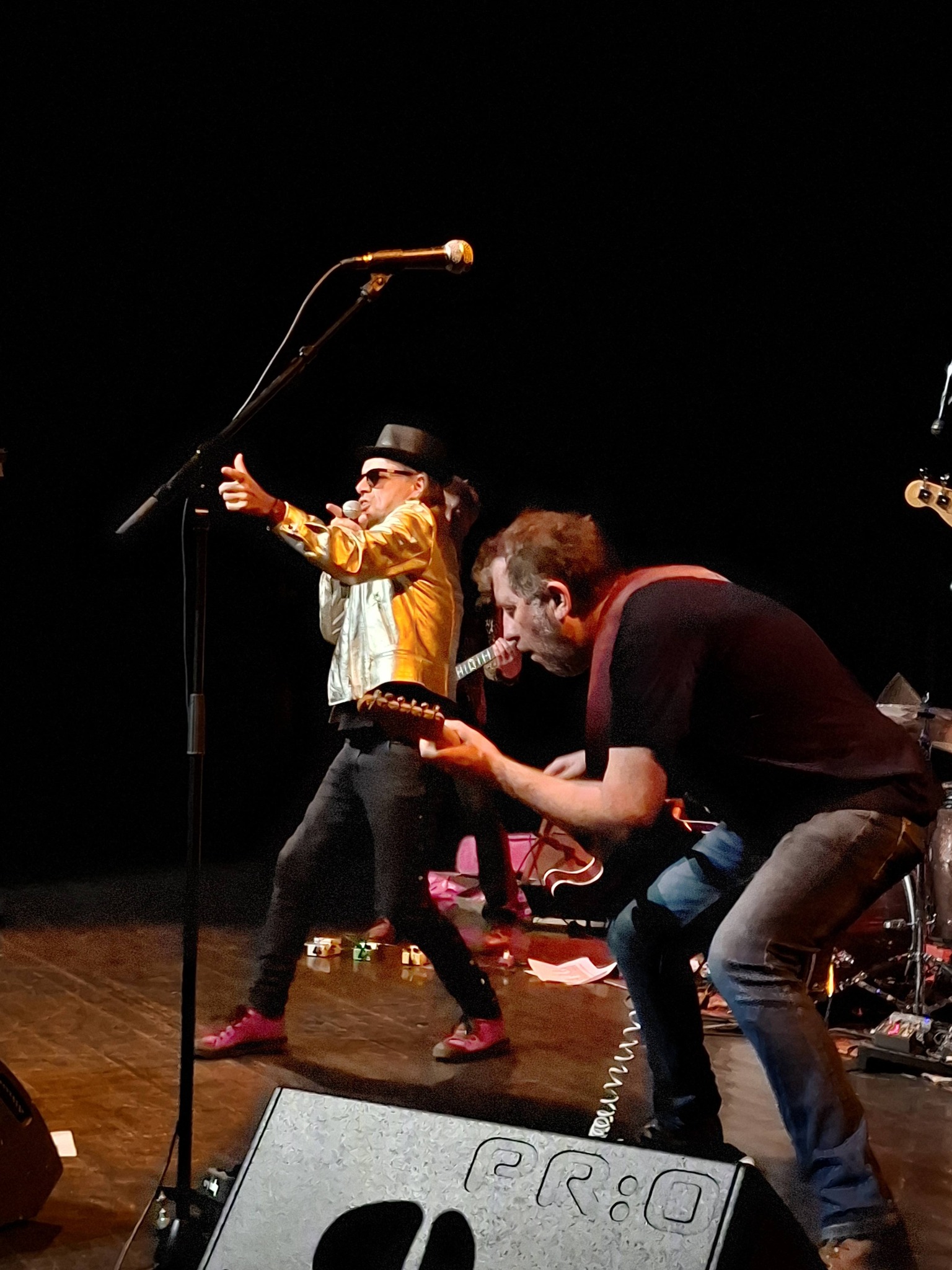 Plouha Stick'n finger Rolling Stone