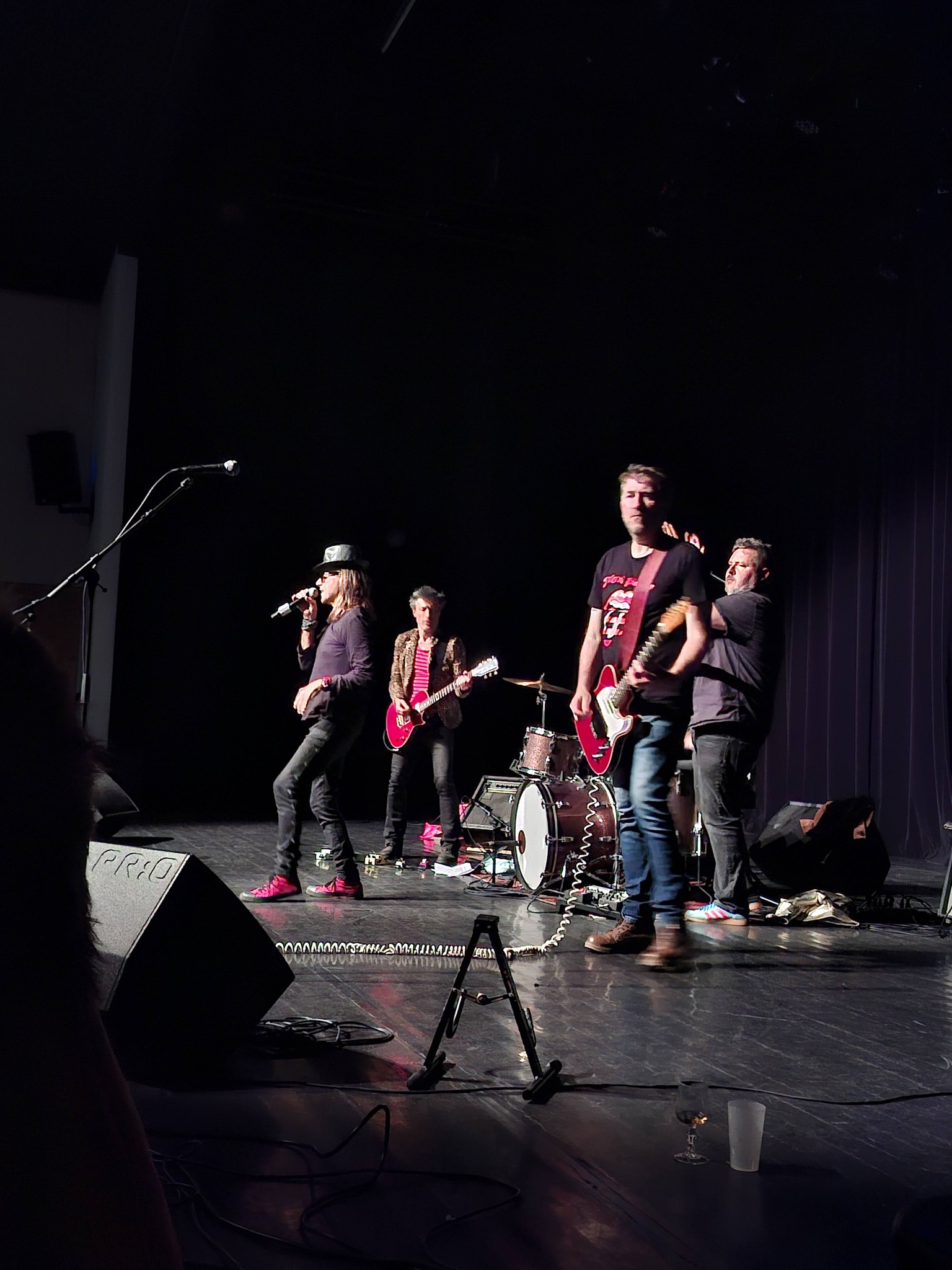 Plouha Stick'n finger Rolling Stone